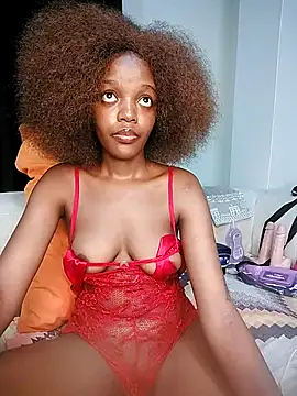 Snapshot of Bella_kiki chatting on March 2026 02:39:01 AM Bella kiki online show from March 2026 02:39:01 AM