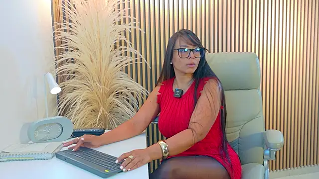 lulu 072 online show from January 2026 12:15:01 AM