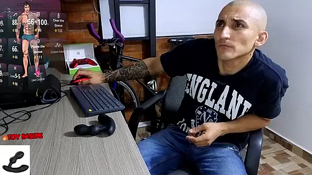 Snapshot of Marck_Muscle chatting on January 2026 03:21:02 AM Marck Muscle online show from January 2026 03:21:02 AM