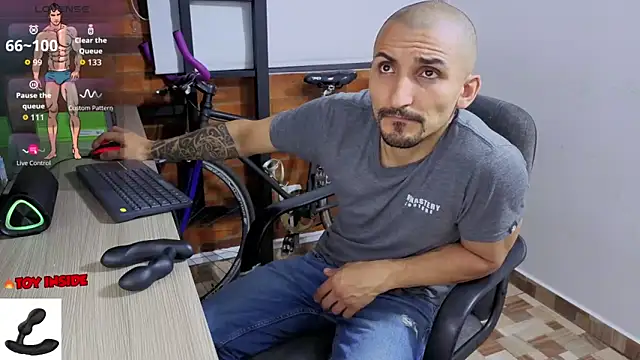 Snapshot of Marck_Muscle chatting on February 2026 02:51:01 AM Marck Muscle online show from February 2026 02:51:01 AM