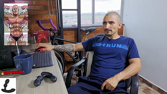 Snapshot of Marck_Muscle chatting on May 2026 10:39:01 PM Marck Muscle online show from May 2026 10:39:01 PM