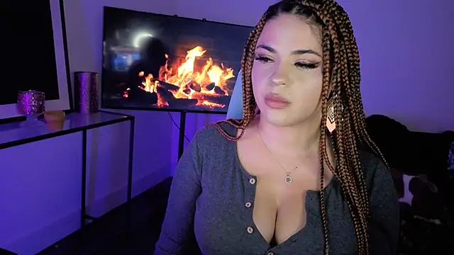 MelSaunders online show from June 2026 01:43:02 AM