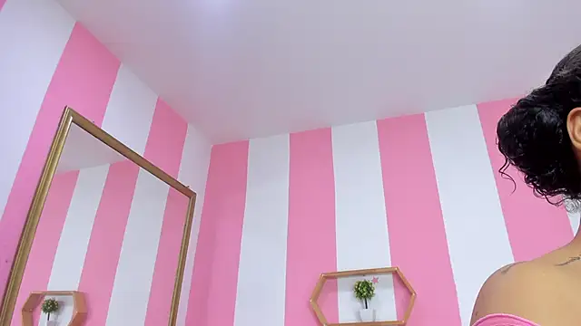 ISABELLA 020 online show from February 2026 01:21:01 PM