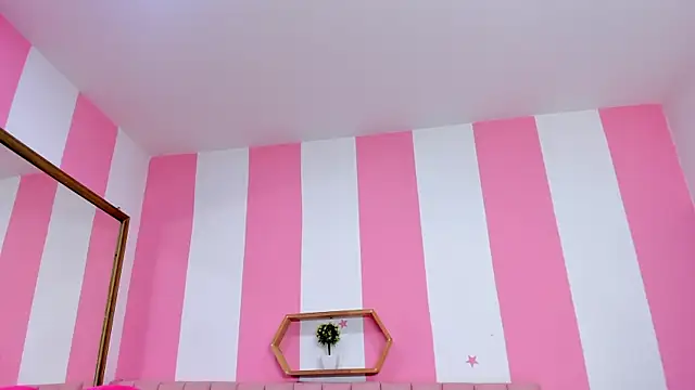 ISABELLA 020 online show from April 2026 12:19:02 PM