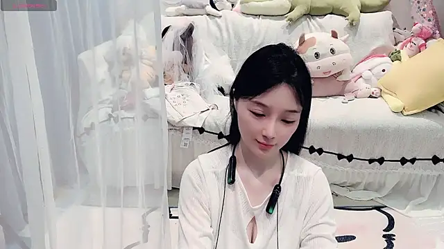 Snapshot of AKiKi711 chatting on June 2026 04:53:02 PM AKiKi711 online show from June 2026 04:53:02 PM