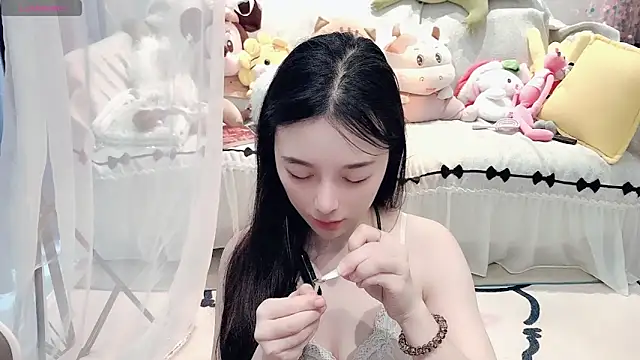 Snapshot of AKiKi711 chatting on June 2026 04:58:02 AM AKiKi711 online show from June 2026 04:58:02 AM