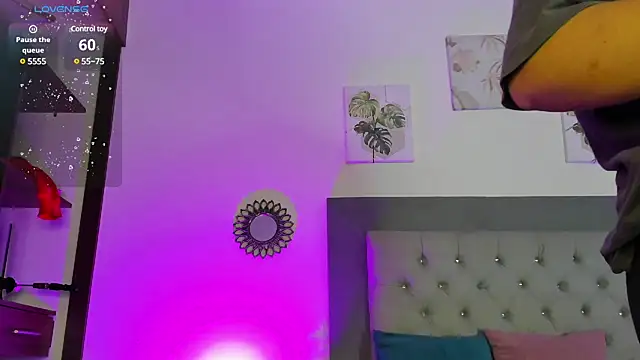 Kylie2211 online show from February 2025 02:07:01 AM