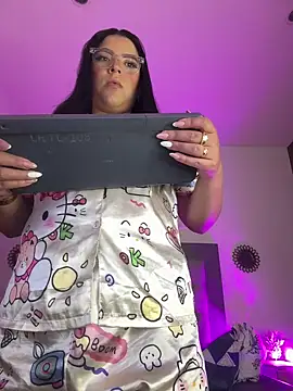 Kylie2211 online show from March 2025 12:14:02 PM