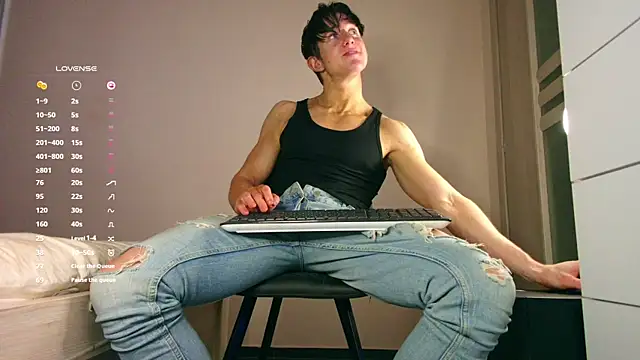 Snapshot of ChristianLevine_ chatting on December 2025 05:23:01 AM ChristianLevine online show from December 2025 05:23:01 AM