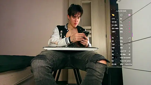 Snapshot of ChristianLevine_ chatting on January 2026 04:48:02 AM ChristianLevine online show from January 2026 04:48:02 AM