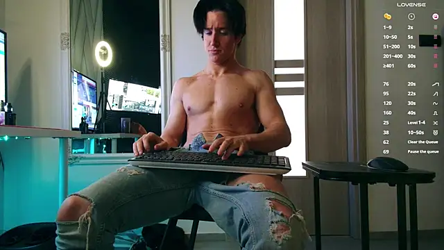 Snapshot of ChristianLevine_ chatting on March 2026 07:15:01 AM ChristianLevine online show from March 2026 07:15:01 AM