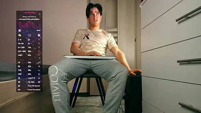 Snapshot of ChristianLevine_ chatting on March 2026 07:33:02 AM ChristianLevine online show from March 2026 07:33:02 AM