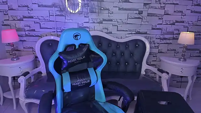 carlie mayer v online show from December 2024 02:35:02 PM