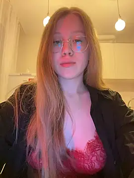 Eva Weyne online show from February 2025 06:27:02 PM