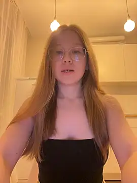 Eva Weyne online show from October 2025 07:04:02 PM