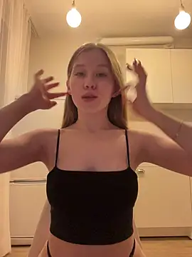 Eva Weyne online show from February 2026 07:10:01 PM