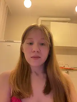 Snapshot of Eva_Weyne chatting on April 2026 08:29:02 PM Eva Weyne online show from April 2026 08:29:02 PM
