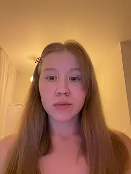 Snapshot of Eva_Weyne chatting on May 2026 09:31:01 PM Eva Weyne online show from May 2026 09:31:01 PM
