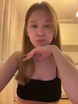 Snapshot of Eva_Weyne chatting on June 2026 10:00:02 PM Eva Weyne online show from June 2026 10:00:02 PM