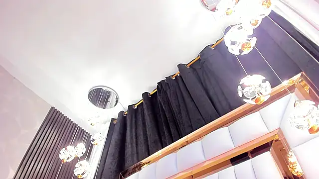 Snapshot of SarayRoyse chatting on March 2025 10:21:01 PM SarayRoyse online show from March 2025 10:21:01 PM