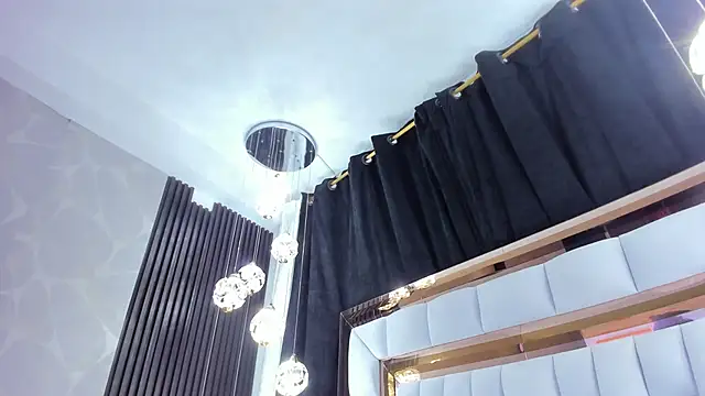 Snapshot of SarayRoyse chatting on October 2025 07:34:01 PM SarayRoyse online show from October 2025 07:34:01 PM