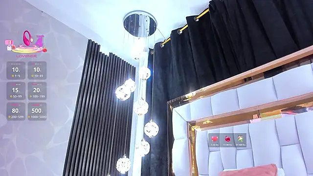 SarayRoyse online show from February 2026 07:37:02 PM