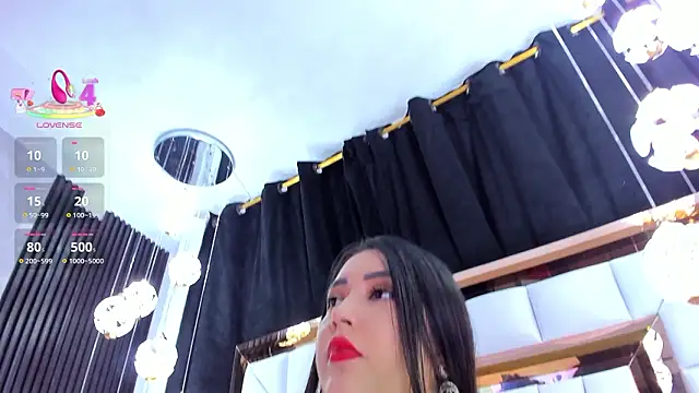 SarayRoyse online show from March 2026 07:31:02 PM