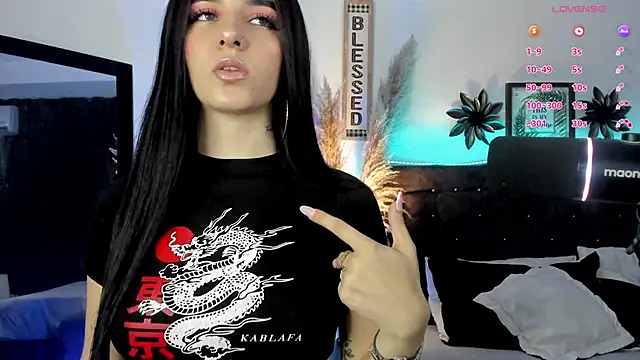 Snapshot of devlin_violett chatting on February 2025 03:42:02 AM devlin violett online show from February 2025 03:42:02 AM