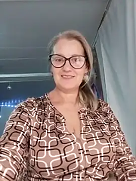 irinamaux online show from November 2025 09:58:01 PM