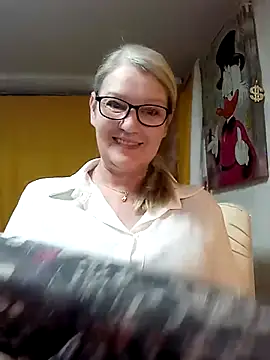 Snapshot of irinamaux chatting on March 2026 04:50:01 AM irinamaux online show from March 2026 04:50:01 AM