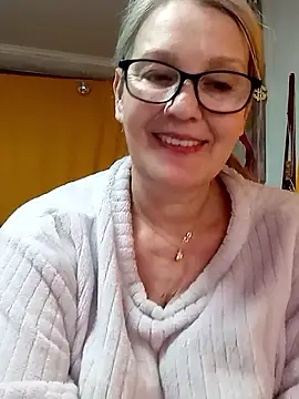 Snapshot of irinamaux chatting on March 2026 11:05:02 AM irinamaux online show from March 2026 11:05:02 AM