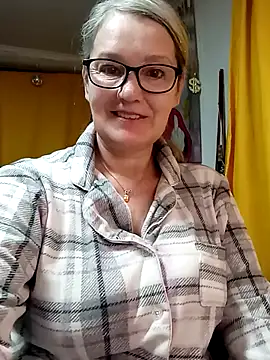 Snapshot of irinamaux chatting on March 2026 03:55:01 AM irinamaux online show from March 2026 03:55:01 AM