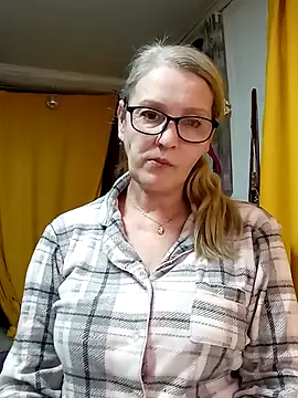 Snapshot of irinamaux chatting on March 2026 05:05:01 PM irinamaux online show from March 2026 05:05:01 PM