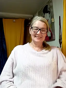 Snapshot of irinamaux chatting on March 2026 03:56:01 AM irinamaux online show from March 2026 03:56:01 AM