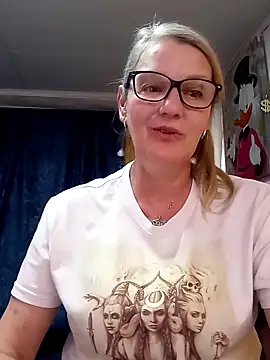 Snapshot of irinamaux chatting on April 2026 01:41:01 PM irinamaux online show from April 2026 01:41:01 PM