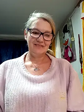 Snapshot of irinamaux chatting on April 2026 05:16:01 AM irinamaux online show from April 2026 05:16:01 AM