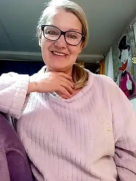 Snapshot of irinamaux chatting on April 2026 02:43:01 AM irinamaux online show from April 2026 02:43:01 AM