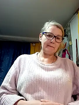 Snapshot of irinamaux chatting on April 2026 02:44:02 AM irinamaux online show from April 2026 02:44:02 AM