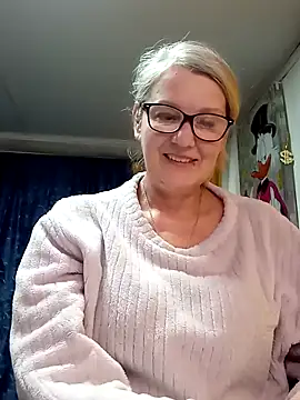 Snapshot of irinamaux chatting on April 2026 02:50:01 PM irinamaux online show from April 2026 02:50:01 PM