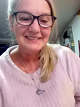 Snapshot of irinamaux chatting on April 2026 07:58:02 AM irinamaux online show from April 2026 07:58:02 AM