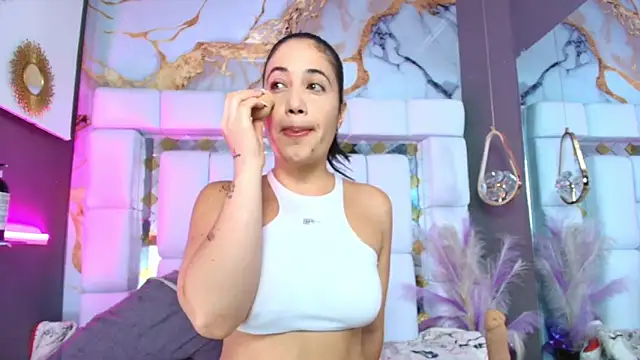 emily madrid online show from January 2026 05:31:01 AM