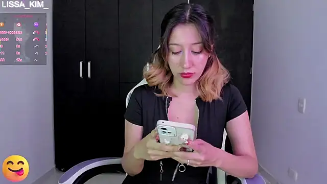 Snapshot of Lissa_Kim_ chatting on January 2025 05:42:02 PM Lissa Kim online show from January 2025 05:42:02 PM