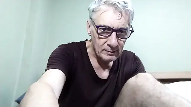 BIGUNCUTHARDCOCK online show from November 2025 11:48:01 PM