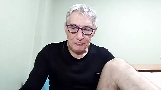 BIGUNCUTHARDCOCK online show from January 2026 01:00:02 AM