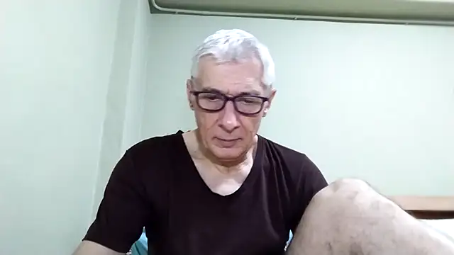 Snapshot of BIGUNCUTHARDCOCK chatting on January 2026 01:59:02 PM BIGUNCUTHARDCOCK online show from January 2026 01:59:02 PM