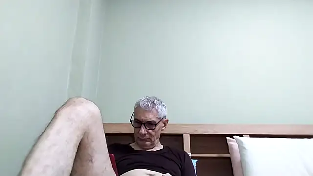 Snapshot of BIGUNCUTHARDCOCK chatting on January 2026 02:59:02 AM BIGUNCUTHARDCOCK online show from January 2026 02:59:02 AM