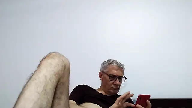 Snapshot of BIGUNCUTHARDCOCK chatting on February 2026 02:08:02 AM BIGUNCUTHARDCOCK online show from February 2026 02:08:02 AM