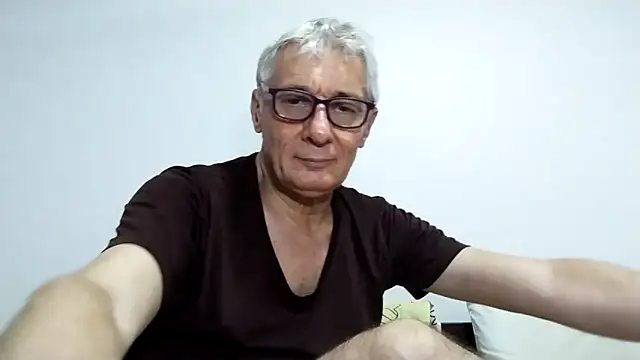 Snapshot of BIGUNCUTHARDCOCK chatting on February 2026 02:14:01 PM BIGUNCUTHARDCOCK online show from February 2026 02:14:01 PM