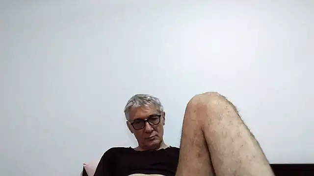 Snapshot of BIGUNCUTHARDCOCK chatting on February 2026 02:32:01 AM BIGUNCUTHARDCOCK online show from February 2026 02:32:01 AM