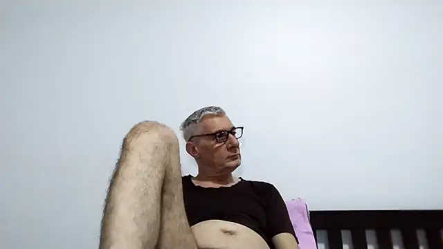 Snapshot of BIGUNCUTHARDCOCK chatting on March 2026 01:12:02 AM BIGUNCUTHARDCOCK online show from March 2026 01:12:02 AM